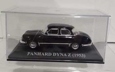 Panhard Dynaz