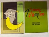 deux livres posés sur une table