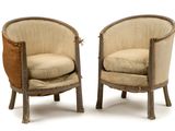 paire de fauteuils rembourrés avec coussins rembourrés