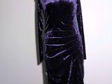 robe en velours violet sur un mannequin, mannequin, mannequin, mannequin, mannequin, mannequin, mannequin, mannequin, mannequin