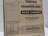 une boîte en carton sur laquelle est représentée une chaise
