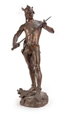 une image représentant une statue en bronze d'un homme tenant une épée