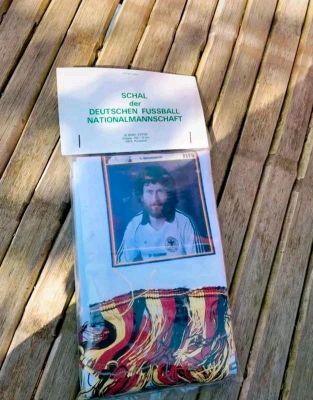 Expédition obligatoire - Echarpe neuve Allemagne Euro 1984 f…