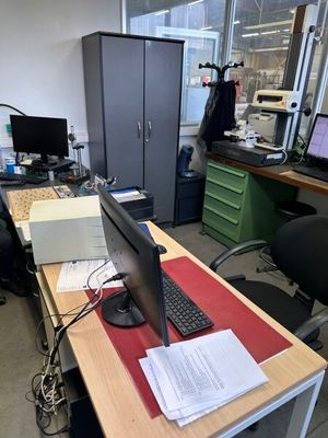 1 moniteur ASUS 1 unité centrale DELL