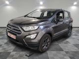 Le nouveau SUV Ford Eco-Pace est garé dans un showroom.