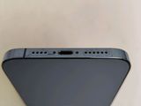 the back of an iphone with the camera facing towards the camera