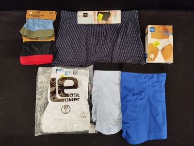 Lot de 150 boxers hommes de différentes tailles et différent… - Photo 1