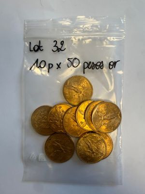un sac de pièces d'or sur lequel est apposée une étiquette indiquant le prix