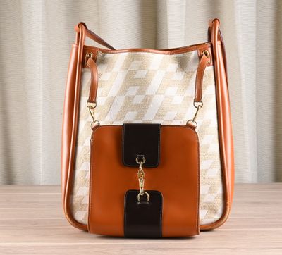 HERMES Paris Sac Kilt en toile H oblique beige/ blanc et cui… - Photo 1