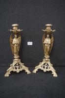 2 chandeliers religieux en bronze et laiton – soutenus par d…