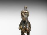paire de figurines en bronze représentant un homme et une femme