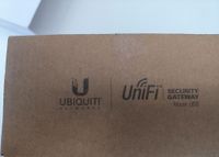 Passerelle de sécurité réseau de marque UBIQUITI, modèle Uni… (photo 3)