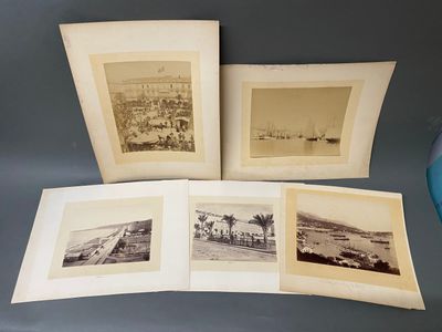 PHOTOGRAPHIES Environs 40 tirages albuminés contrecollés sur…