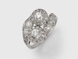 an art deco diamond and platinum ring