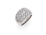 une bague en diamant et or blanc, signée Van Cleef