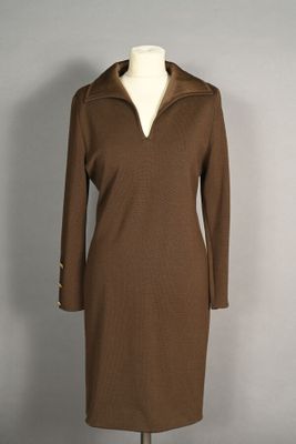 Dans le goût de GIVENCHY. Robe en jersey de laine marron, co…