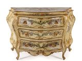 une image d'une commode avec un plateau en marbre