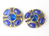 paire de boucles d'oreilles vintage à clip en verre bleu et doré