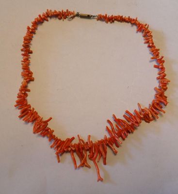 Collier en branches de corail 48 cm - Élégance naturelle