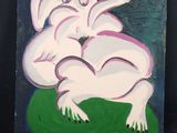 un tableau représentant une femme assise sur un objet vert