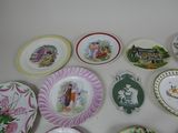 a lot of plates that are on the wall