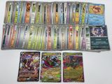 plusieurs types de cartes pokemon sur la table