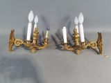 paire d'appliques murales anciennes en laiton avec bougies blanches