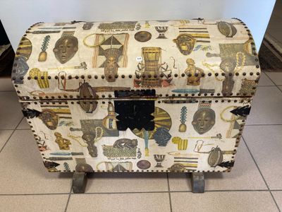 Coffre style rustique à couvercle bombé. - Photo 1