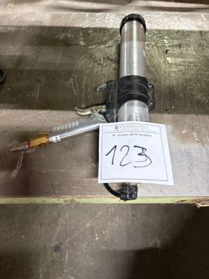 l'image d'une machine posée sur une table