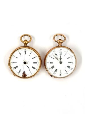 DEUX MONTRES DE COL en or 750‰, l'une avec cuvette en or 750…