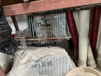 Ensemble du matériel se trouvant sur les rack au rez de chau… (photo 6)