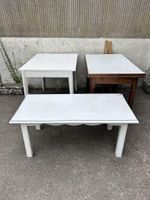 Ensemble de petit mobilier comprenant : 1 table basse en boi…