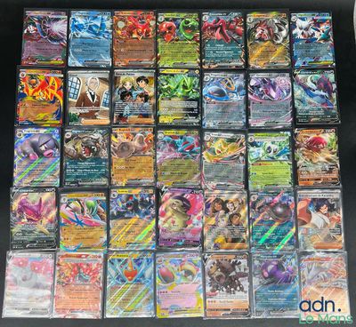 une importante collection de cartes Pokémon exposée dans une boîte
