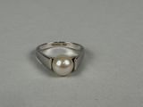 bague en argent sterling sertie d'une perle blanche