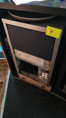 Machine à glacons en inox (manque façade en partie basse). - Photo 1