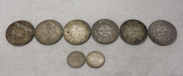 Lot de pièces de monnaie en argent : 4x5 francs Hercule, 1x5 frs 