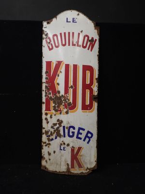 une pancarte sur laquelle est écrit « bourbon kub tiger k »