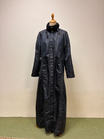Georges RECH Sport – Imperméable longue bleu marine. Manques bout...
