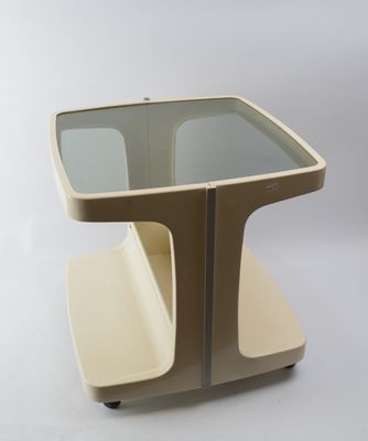 Marc HELD, pour Prisunic, table basse roulante en polymère b…