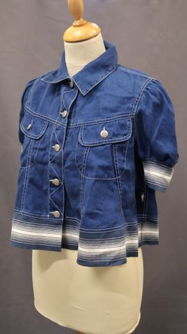 JEAN PAUL GAUTHIER – Petite veste en jean manche courte. Taille 3...