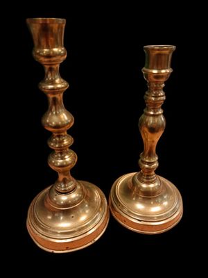 2 bougeoirs en laiton