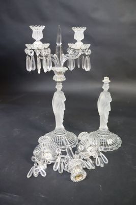 BACCARAT (dans le goût de) 2 hauts chandeliers en cristal fo…