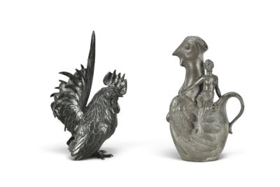 deux figurines en argent représentant un oiseau et un coq