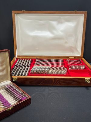 BOULENGER Ménagère en métal argenté comprenant : - Photo 1