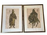 deux tableaux asiatiques encadrés représentant un homme à cheval et un homme à cheval