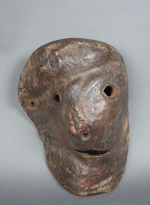 une image représentant une sculpture du visage d'un homme