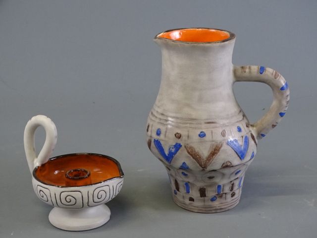 Alain MAUNIER (XXème), vase zoomorphe intérieur émaillé orange si...