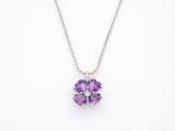 un pendentif en améthyste et diamant monté sur une chaîne