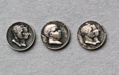 FRANCE : Ier Empire : Lot de 3 Médaillettes d’argent  : Naissance du R - Photo 1