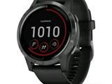 gros plan d'une montre intelligente sur fond blanc